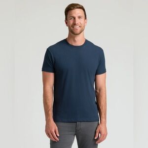 Classic Crew Neck Men’s Size Large Blue True Classic Short Sleeve Tee